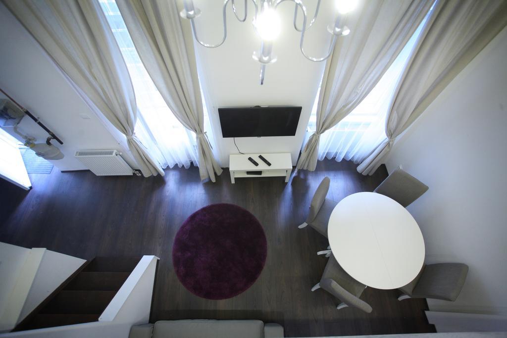 Apartman Chain Bridge